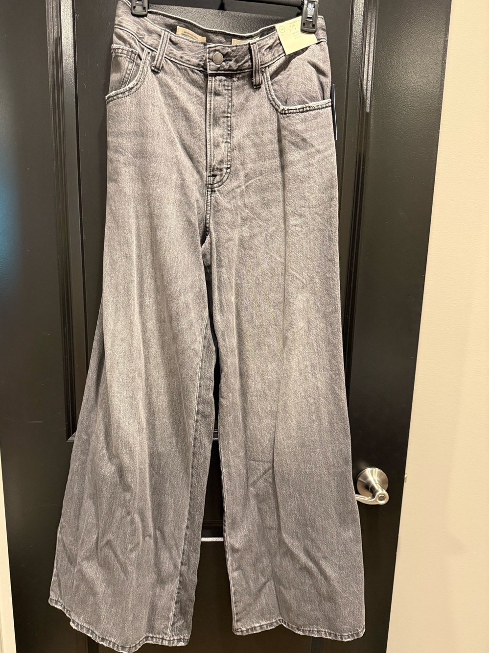 Universal Thread Mid-Rise Super Wide Leg w/Relax Hip & ThighJeans - Size 14 NWT